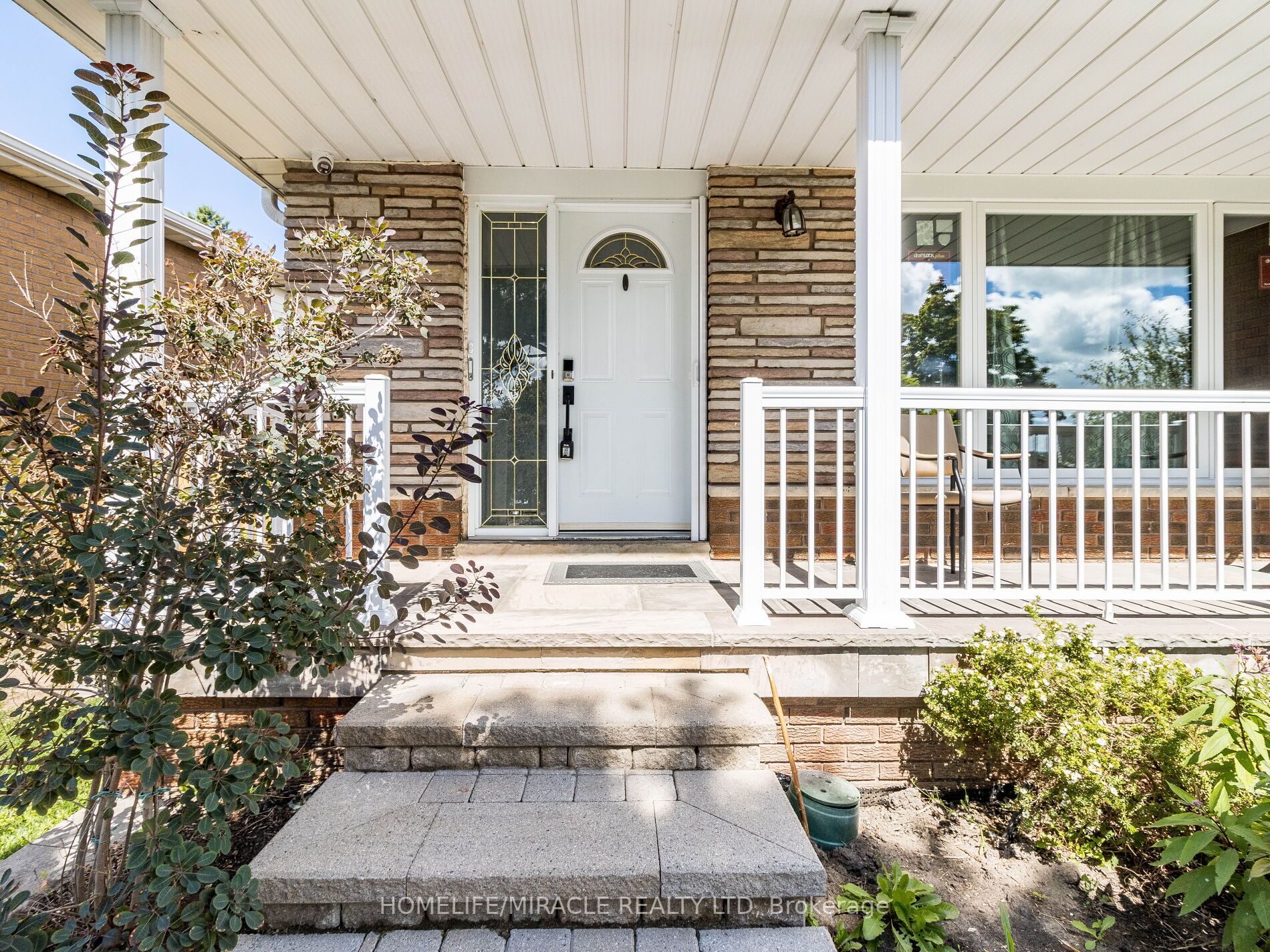 77 Lee Avenue