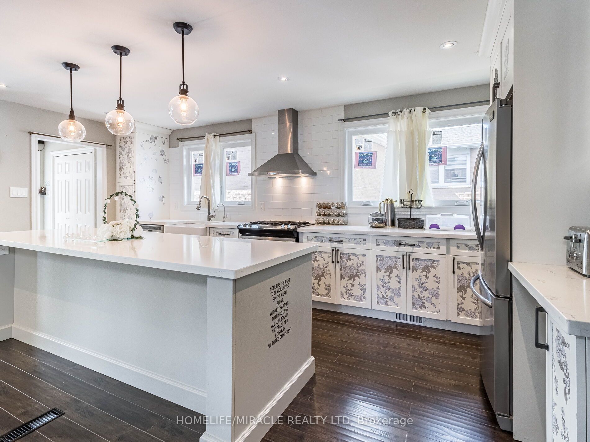 77 Lee Avenue