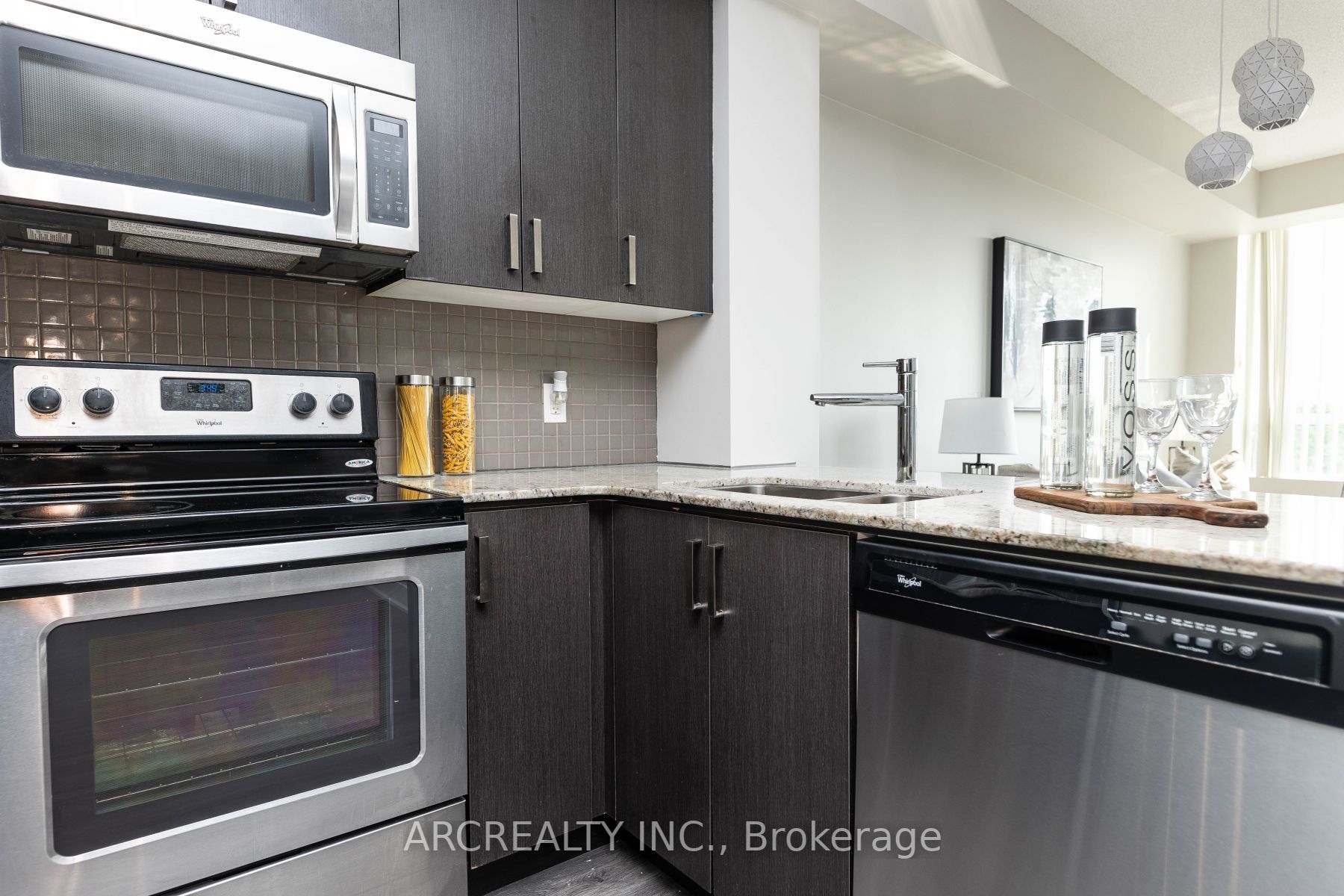 7608 Yonge Street #618