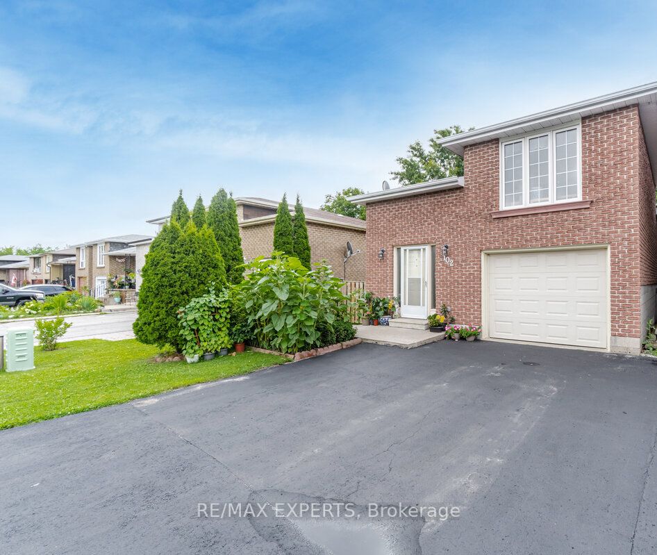 102 Zima Crescent
