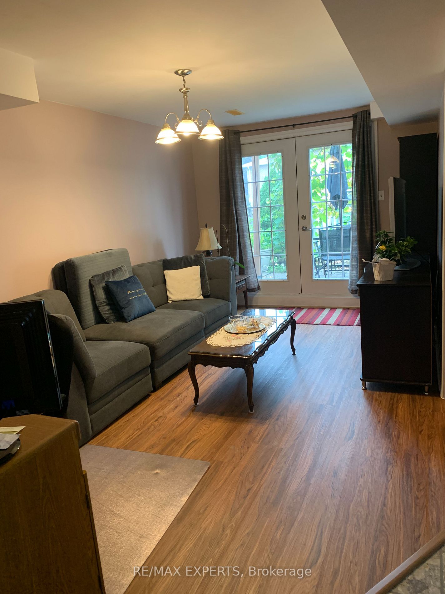 102 Zima Crescent