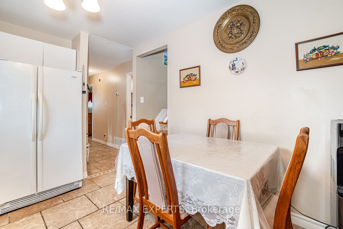 102 Zima Crescent