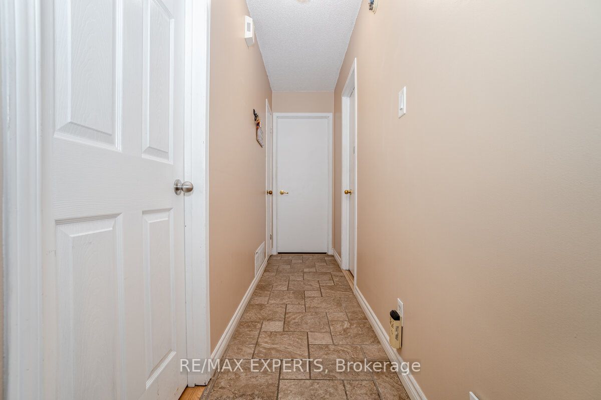 102 Zima Crescent
