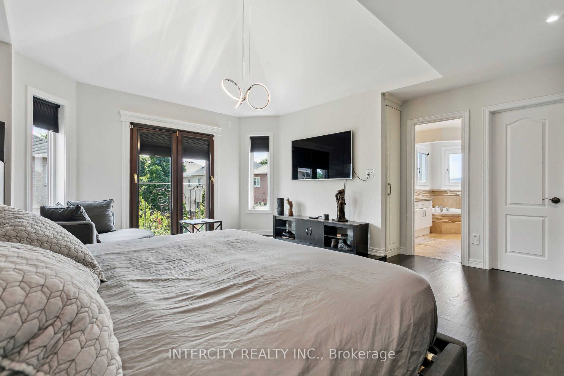 143 Monterey Rd