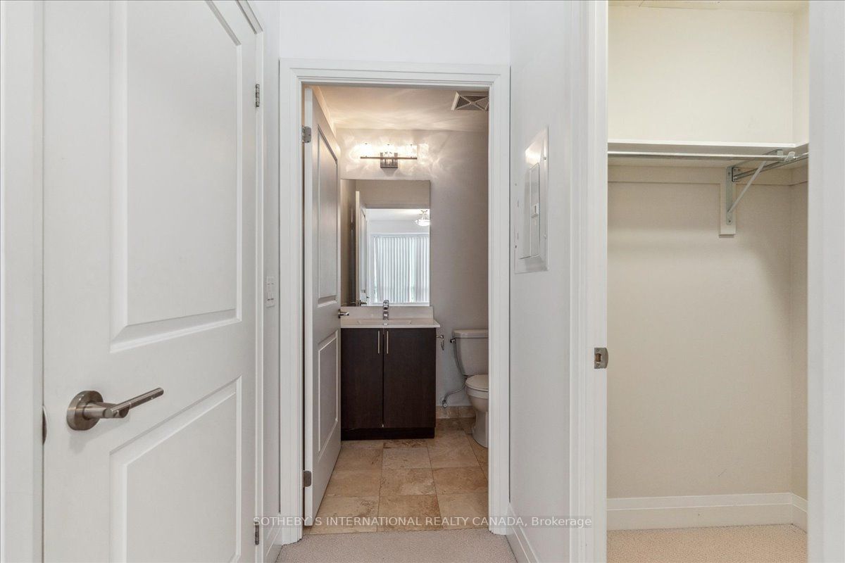 520 Steeles Ave, #514