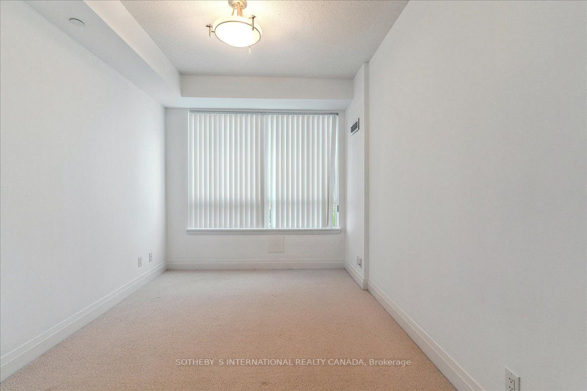 520 Steeles Ave, #514