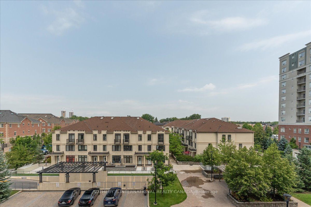 520 Steeles Ave, #514