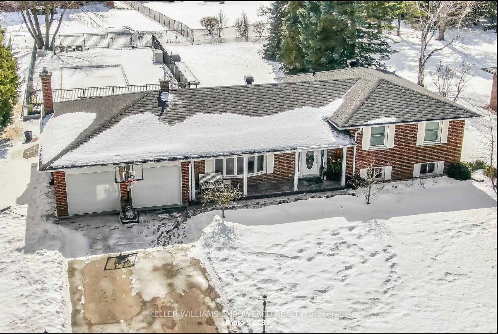 255 Patricia Dr