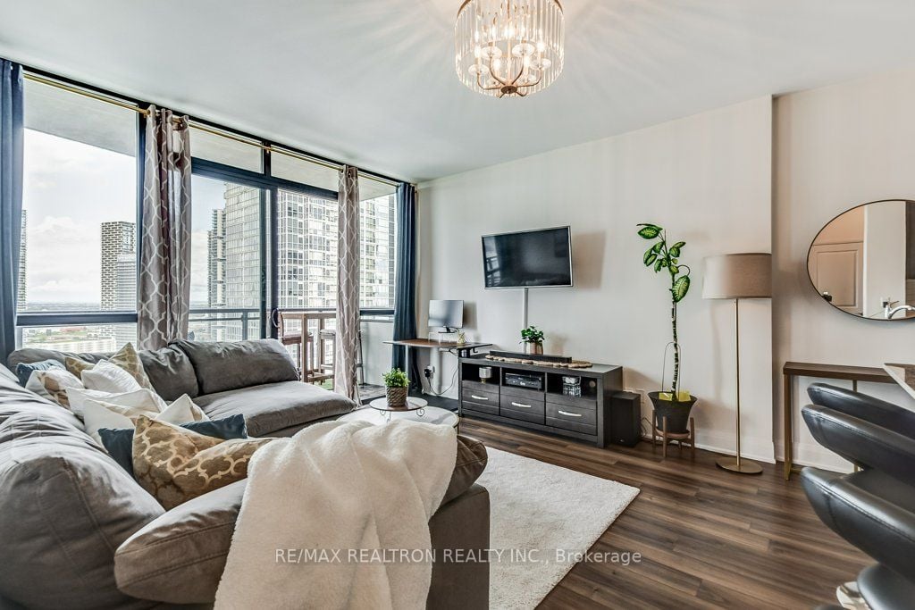 2900 Highway No. 7, #2305