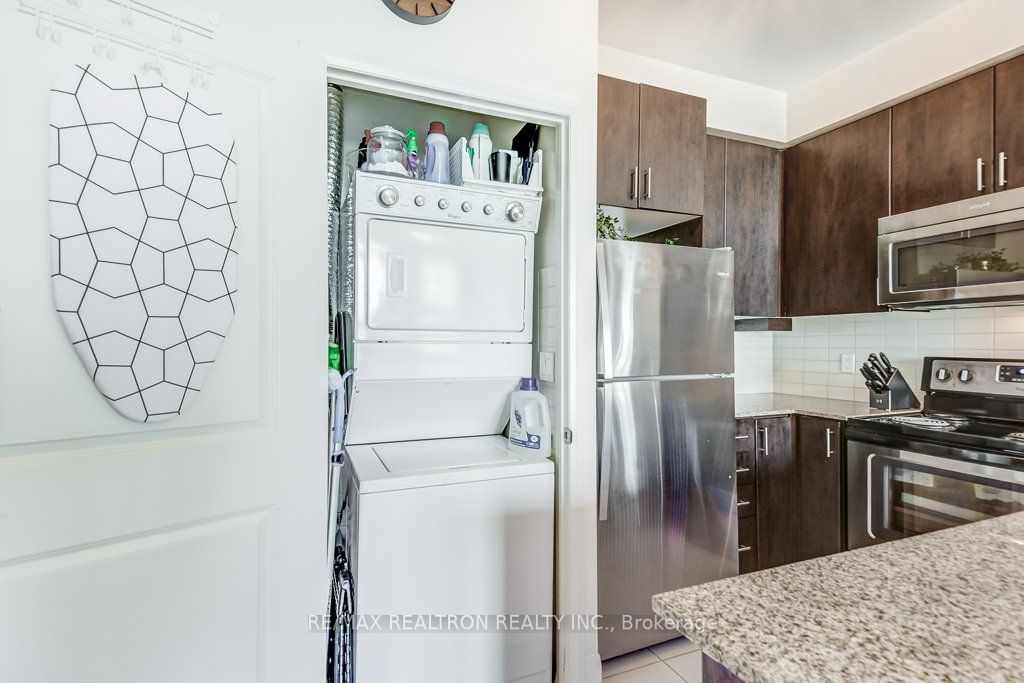 2900 Highway No. 7, #2305