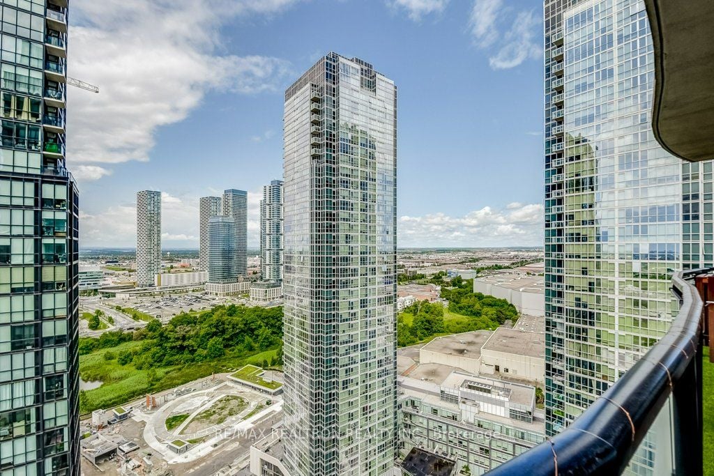 2900 Highway No. 7, #2305