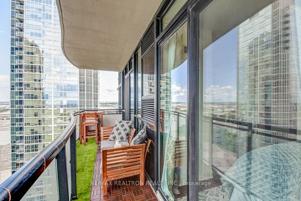 2900 Highway No. 7, #2305