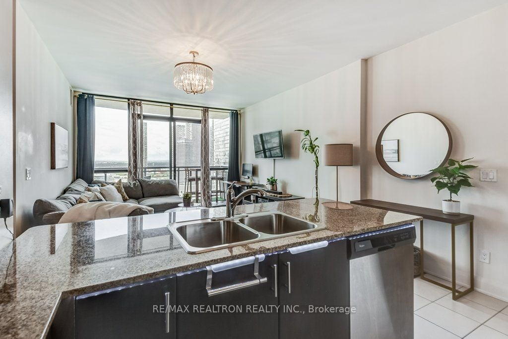 2900 Highway No. 7, #2305