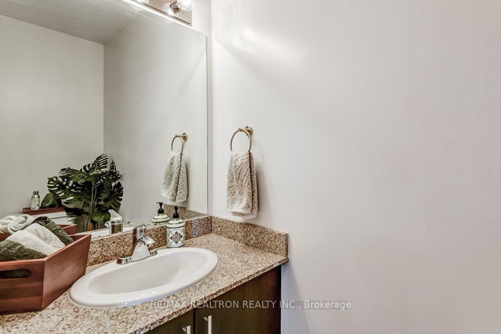 2900 Highway No. 7, #2305