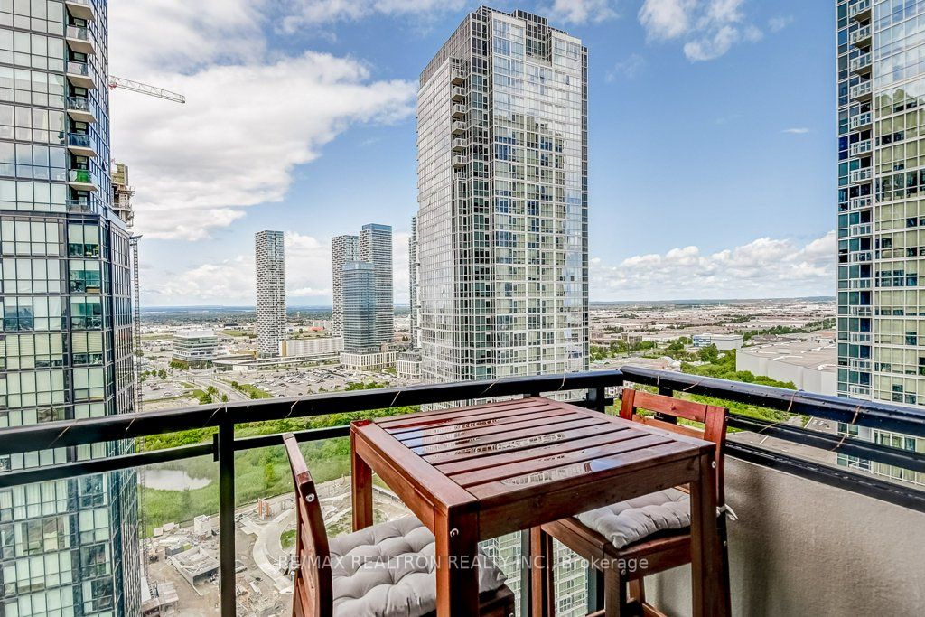 2900 Highway No. 7, #2305