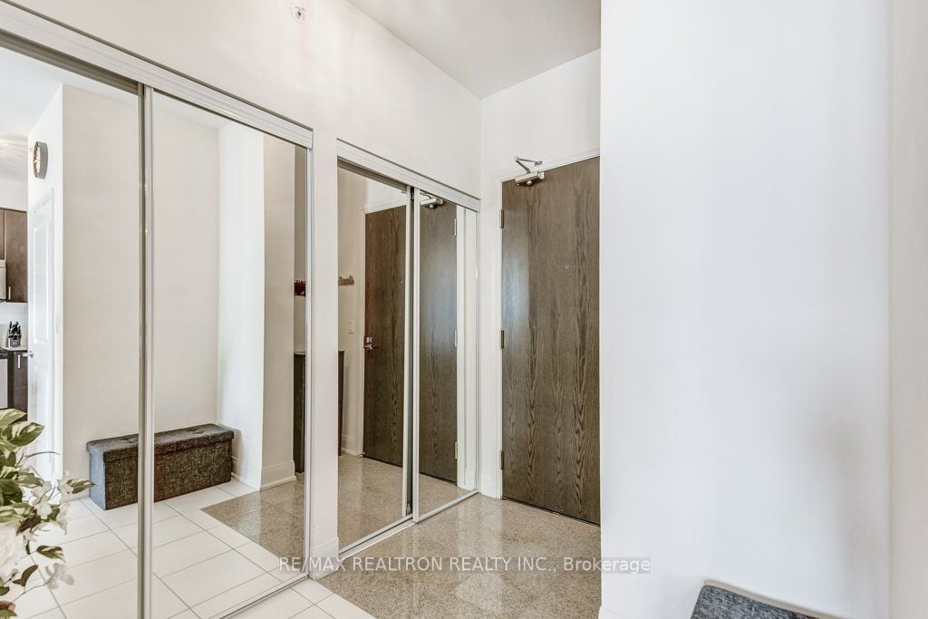 2900 Highway No. 7, #2305