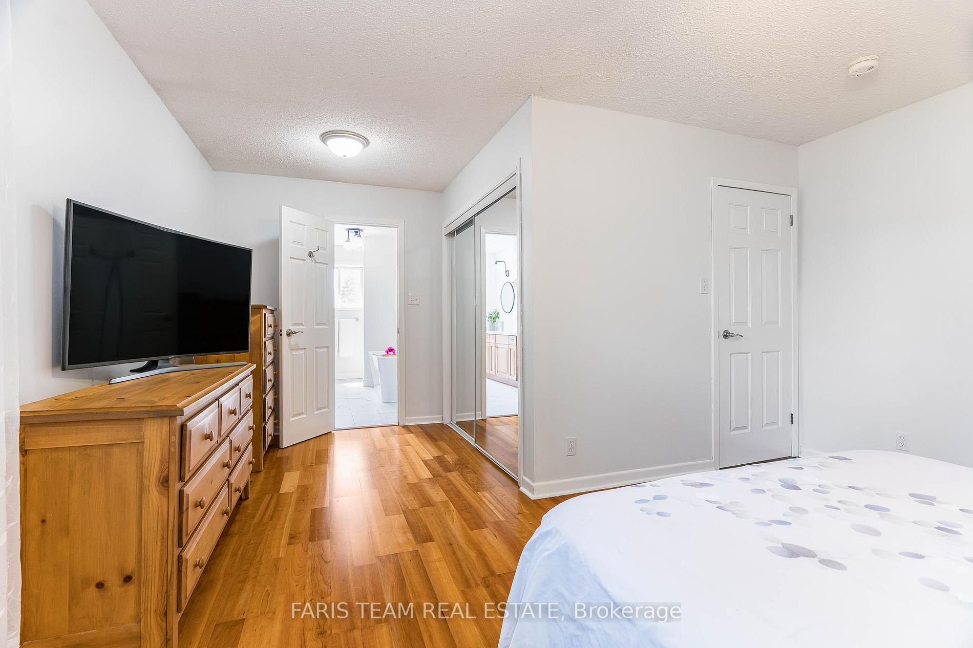 853 Nantyr Dr