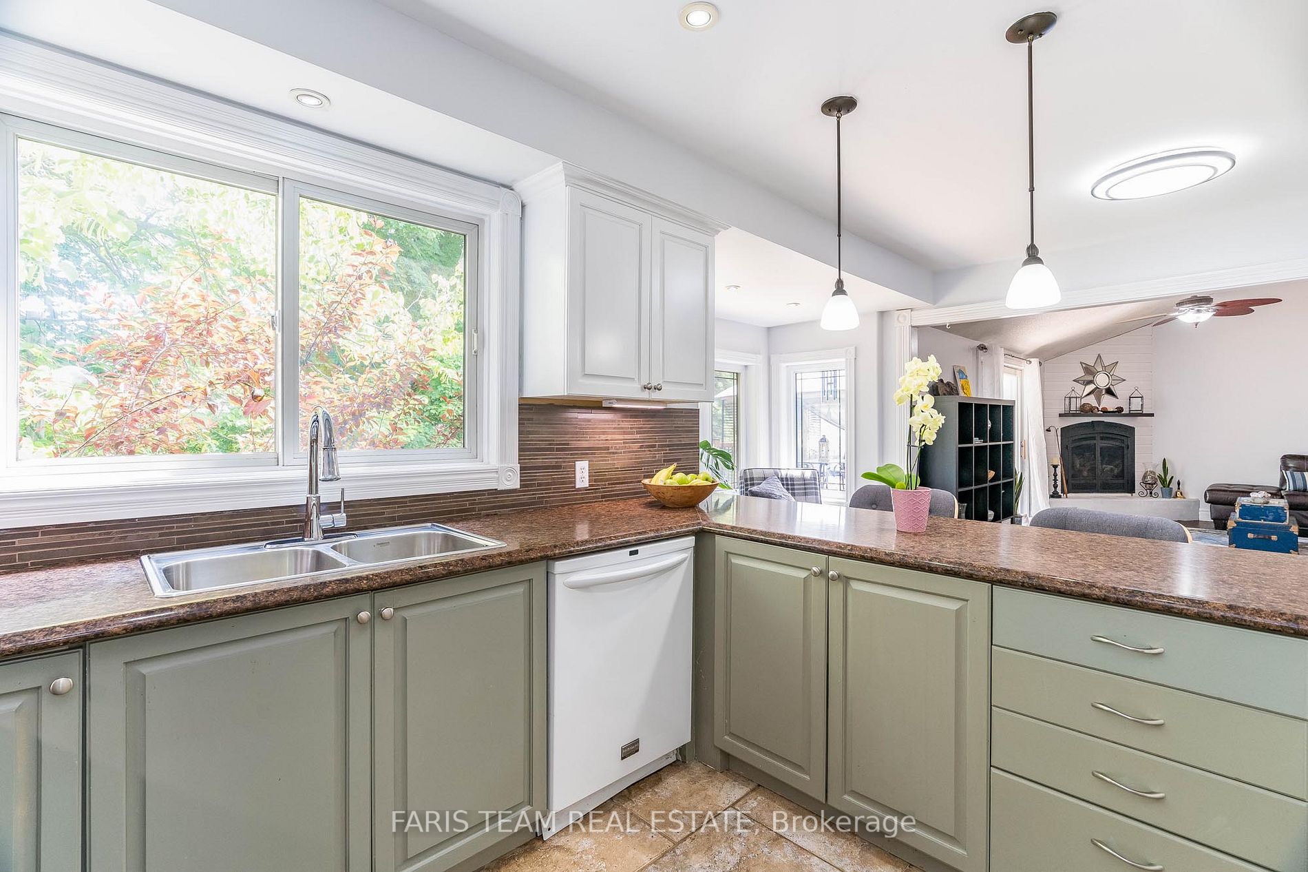 853 Nantyr Dr
