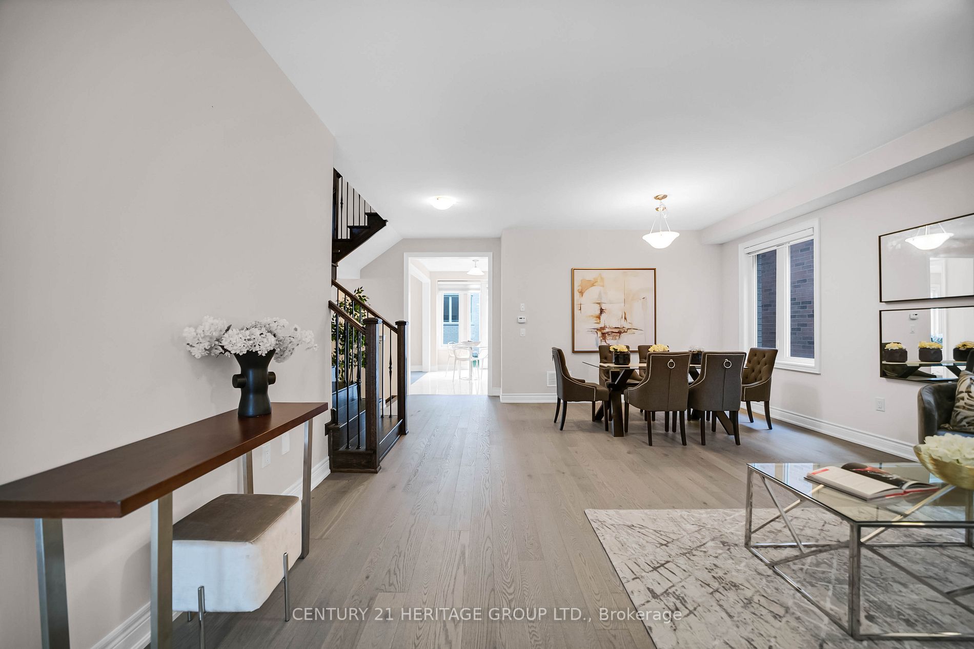 5 Hitching Post Road