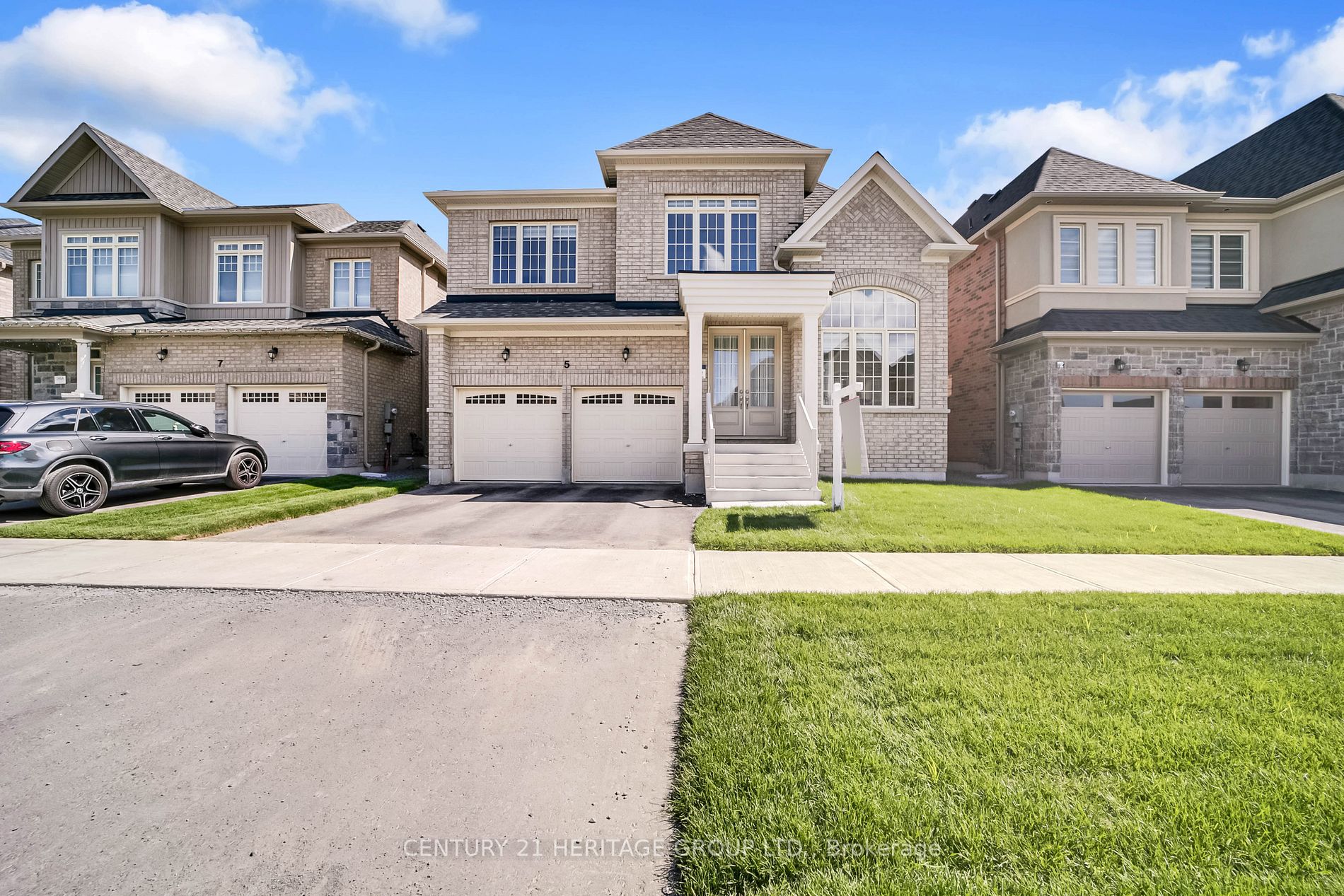 5 Hitching Post Road