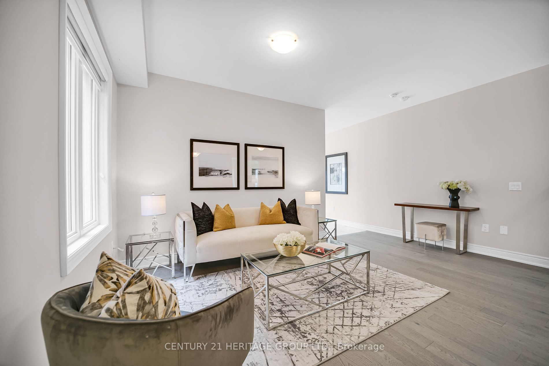 5 Hitching Post Road