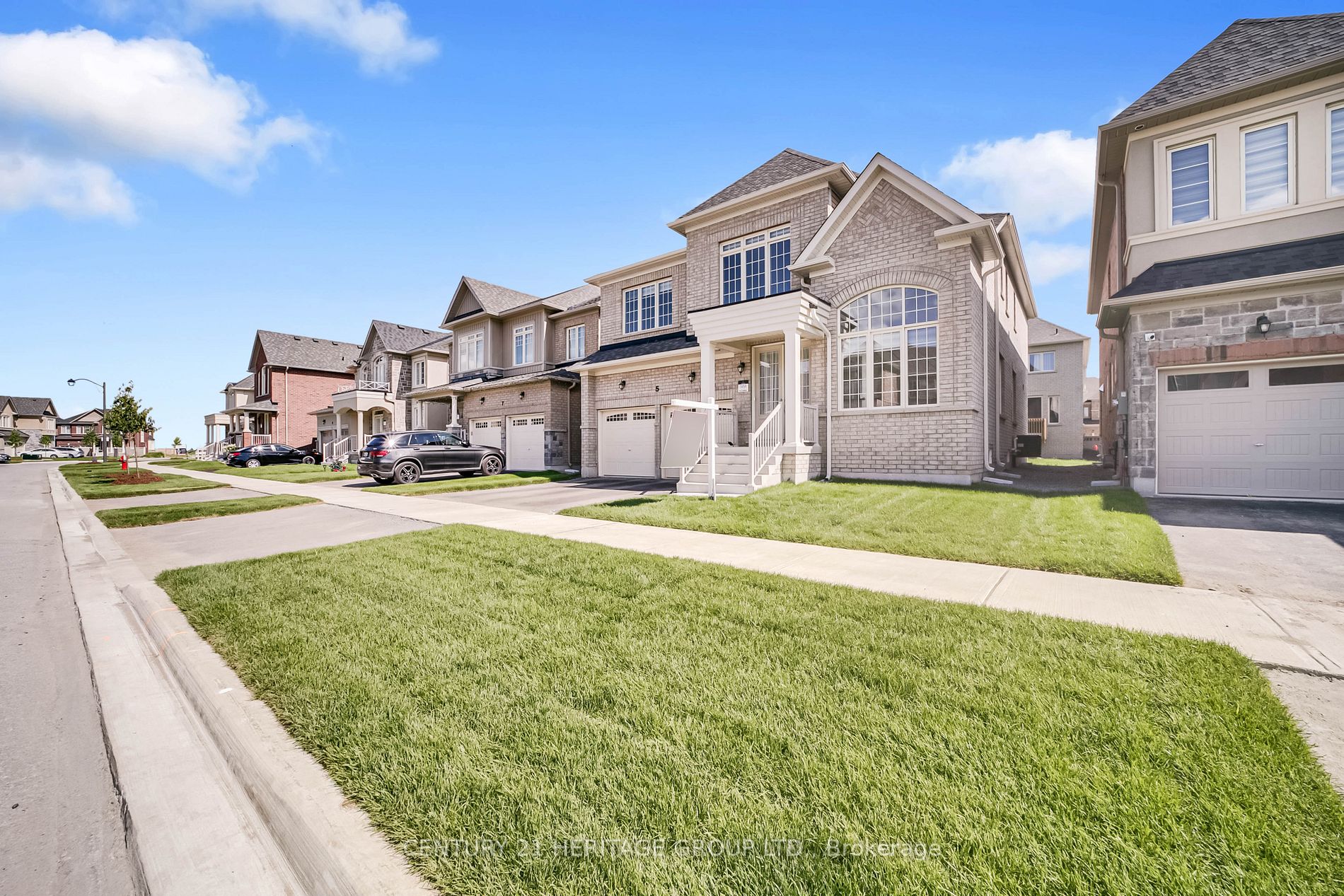 5 Hitching Post Road