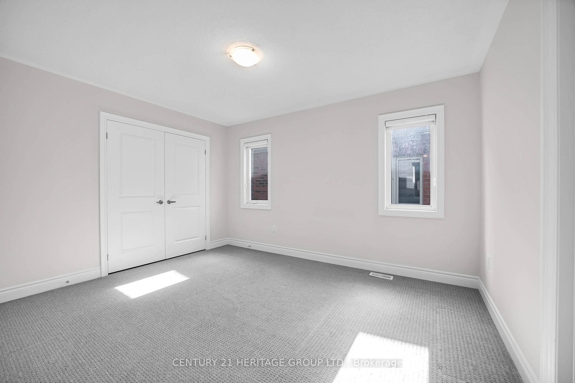 5 Hitching Post Road