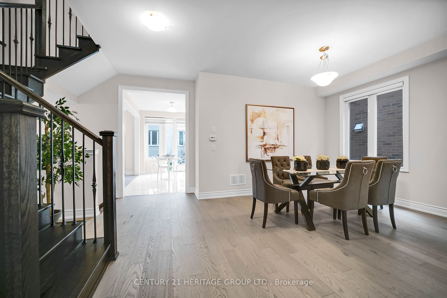 5 Hitching Post Road