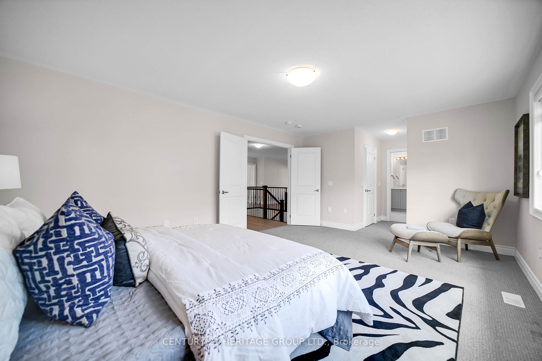 5 Hitching Post Road
