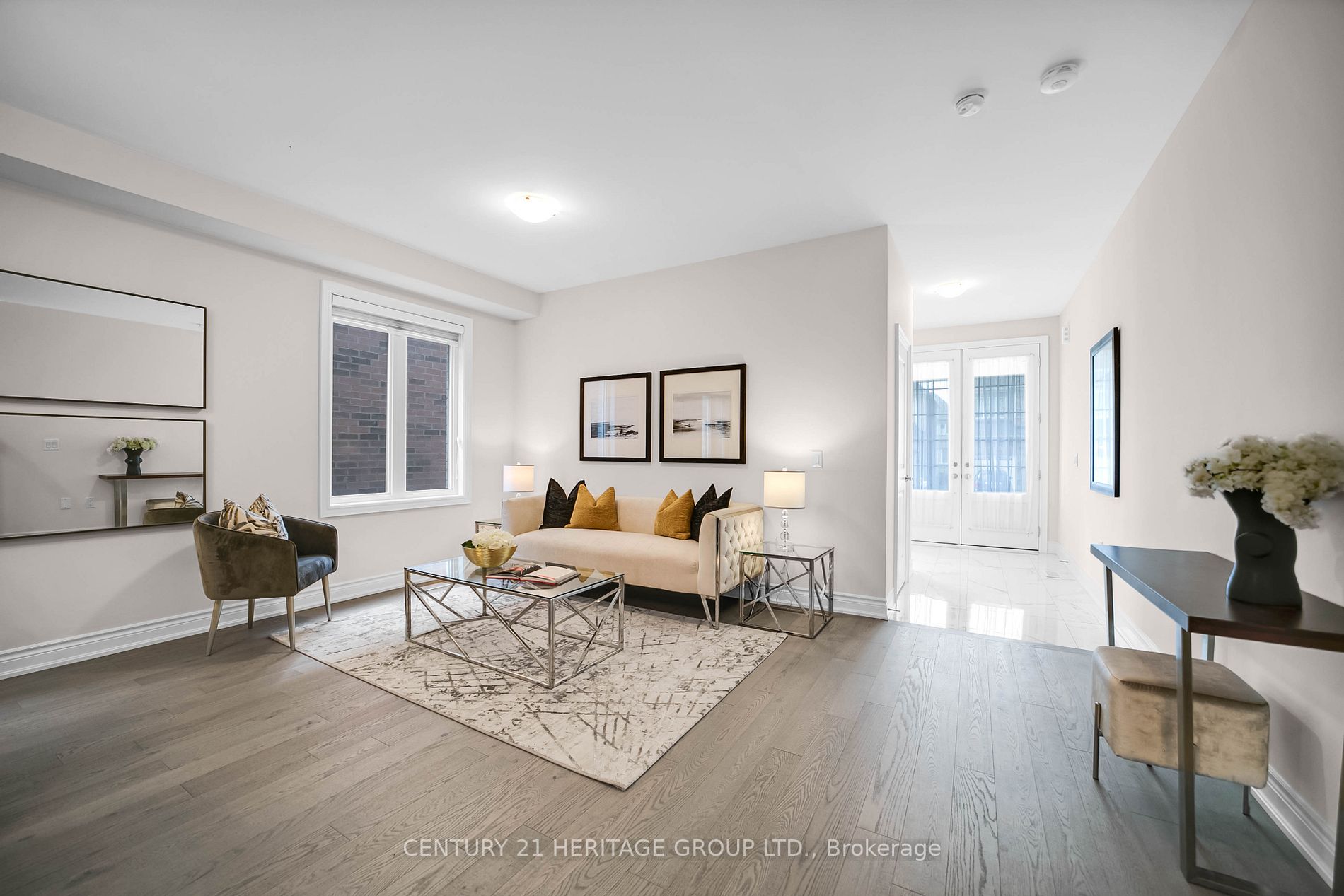 5 Hitching Post Road