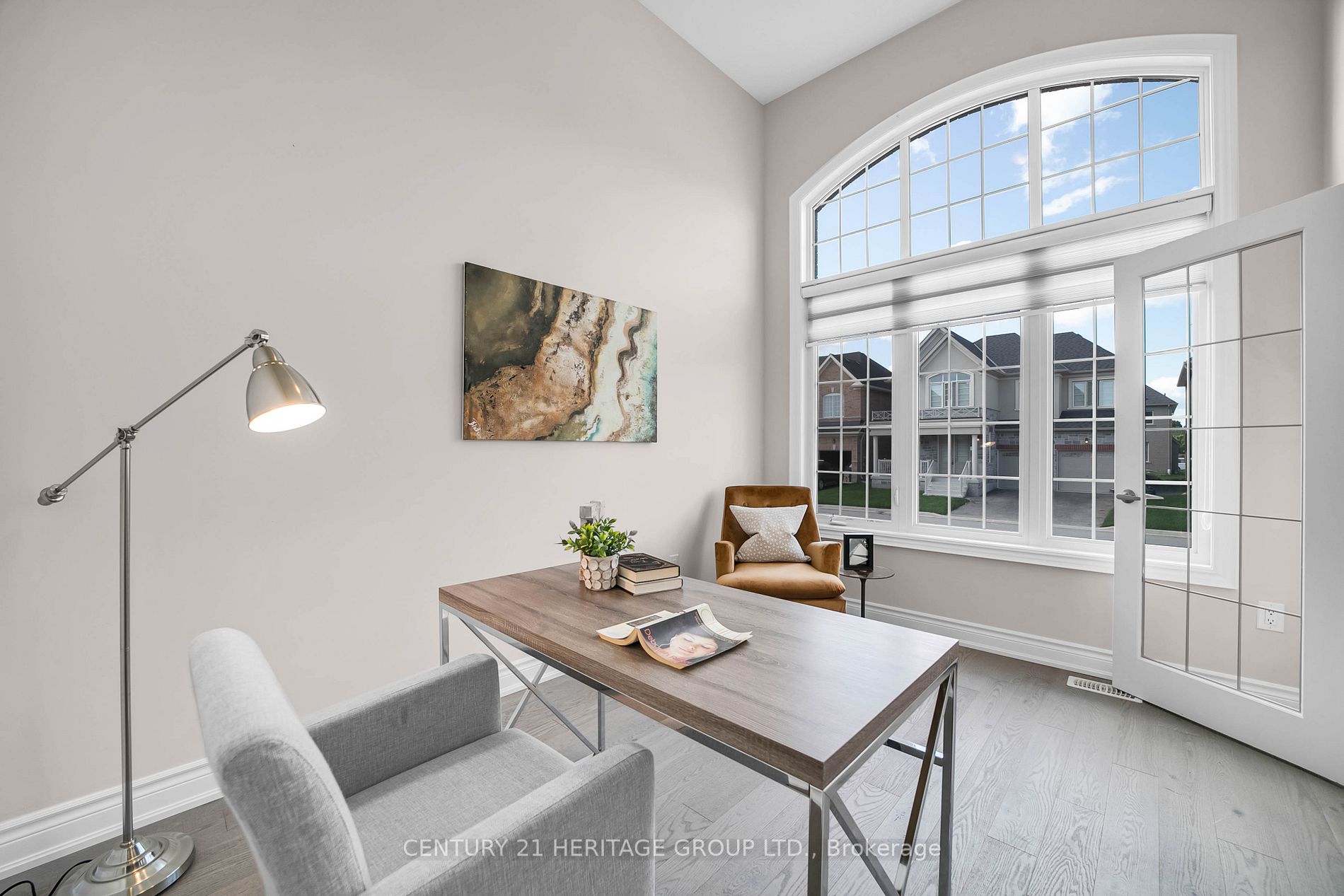 5 Hitching Post Road