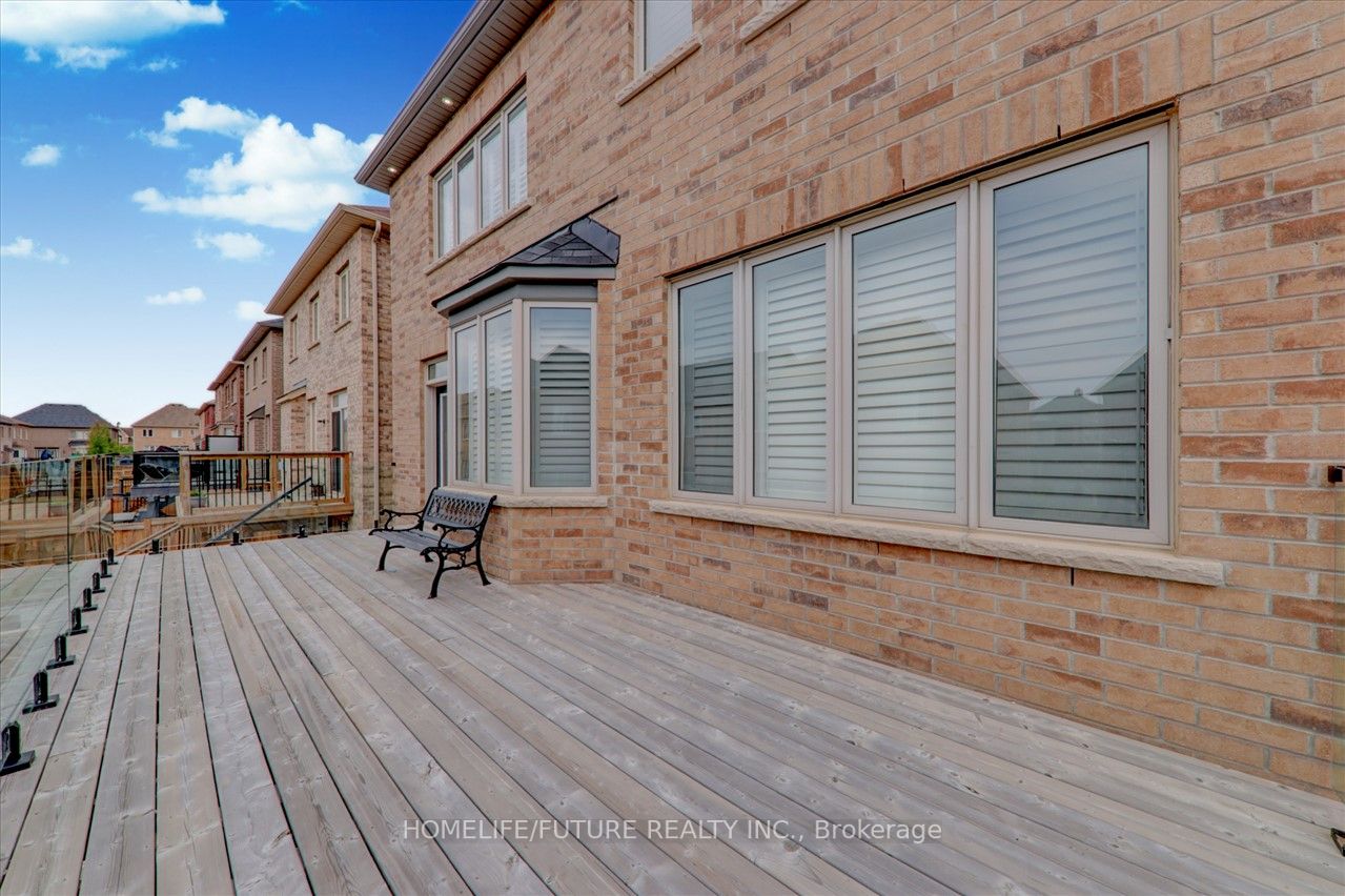 134 Beaconsfield Dr