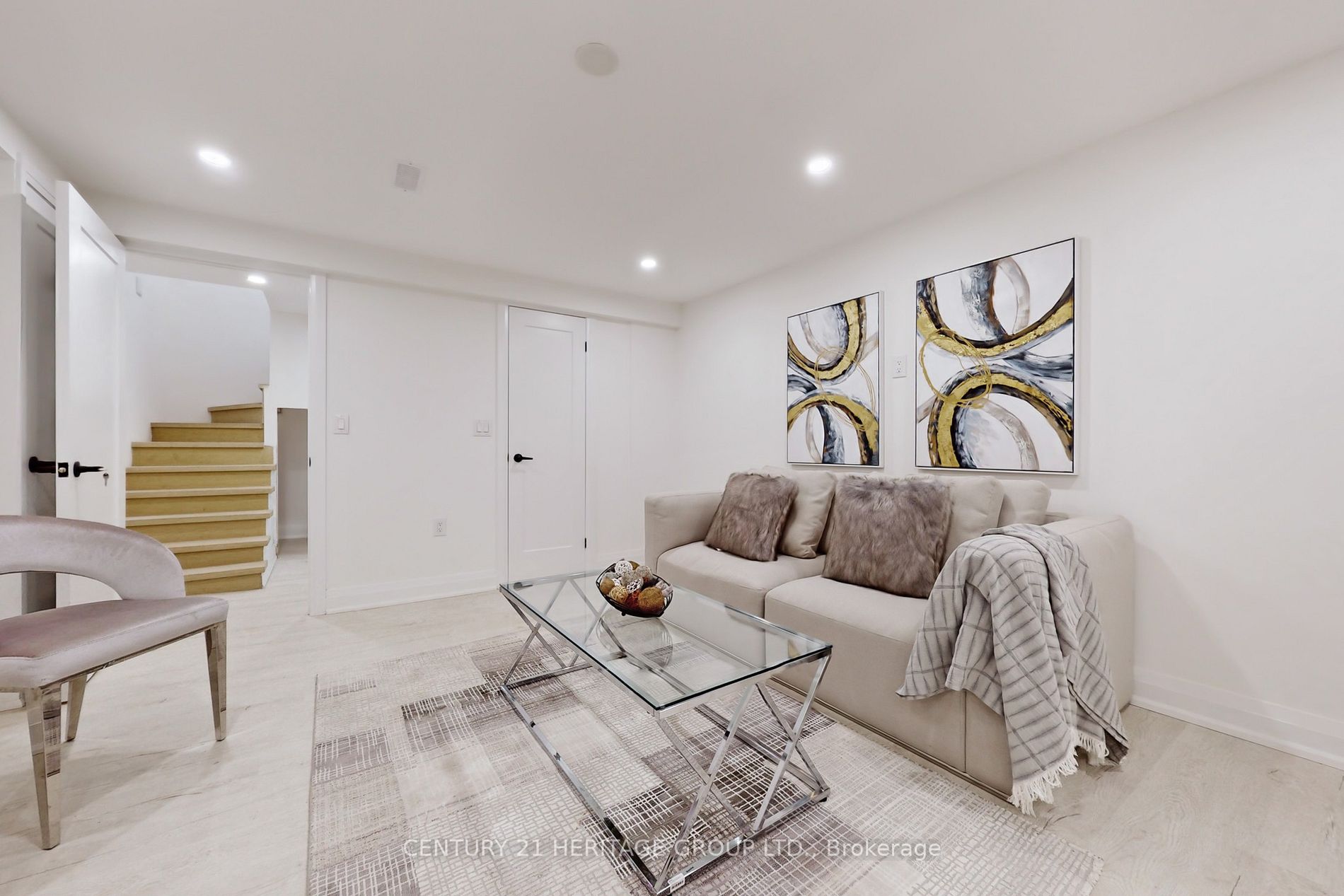 1 Rosegarden Cres