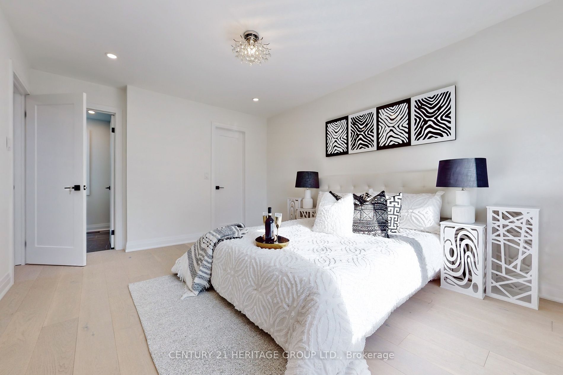 1 Rosegarden Cres