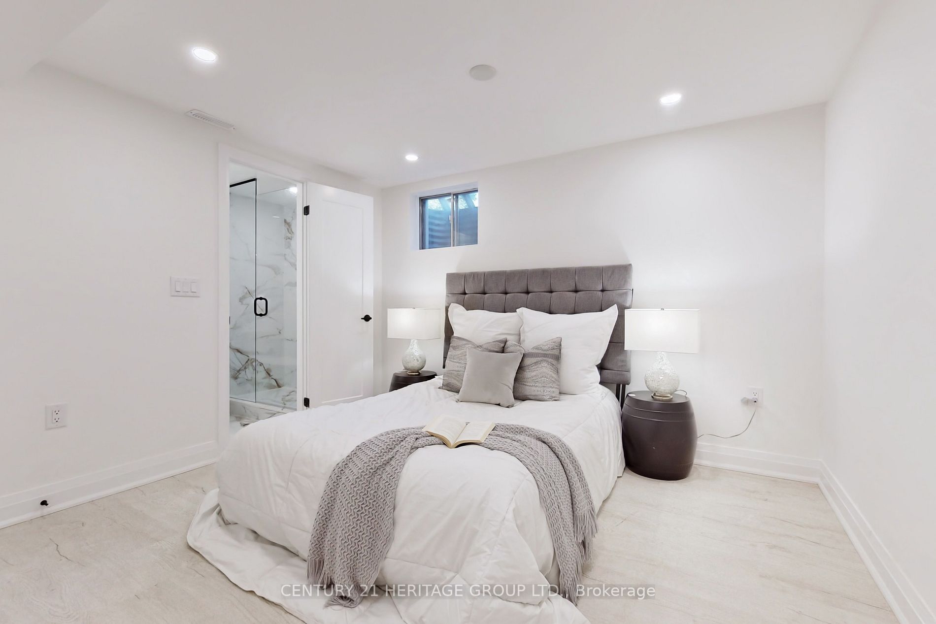 1 Rosegarden Cres