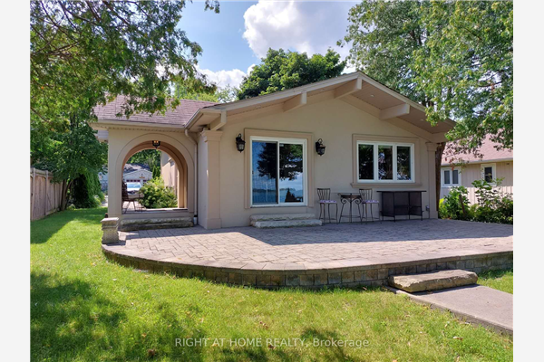 643 Lakelands Ave, Innisfil