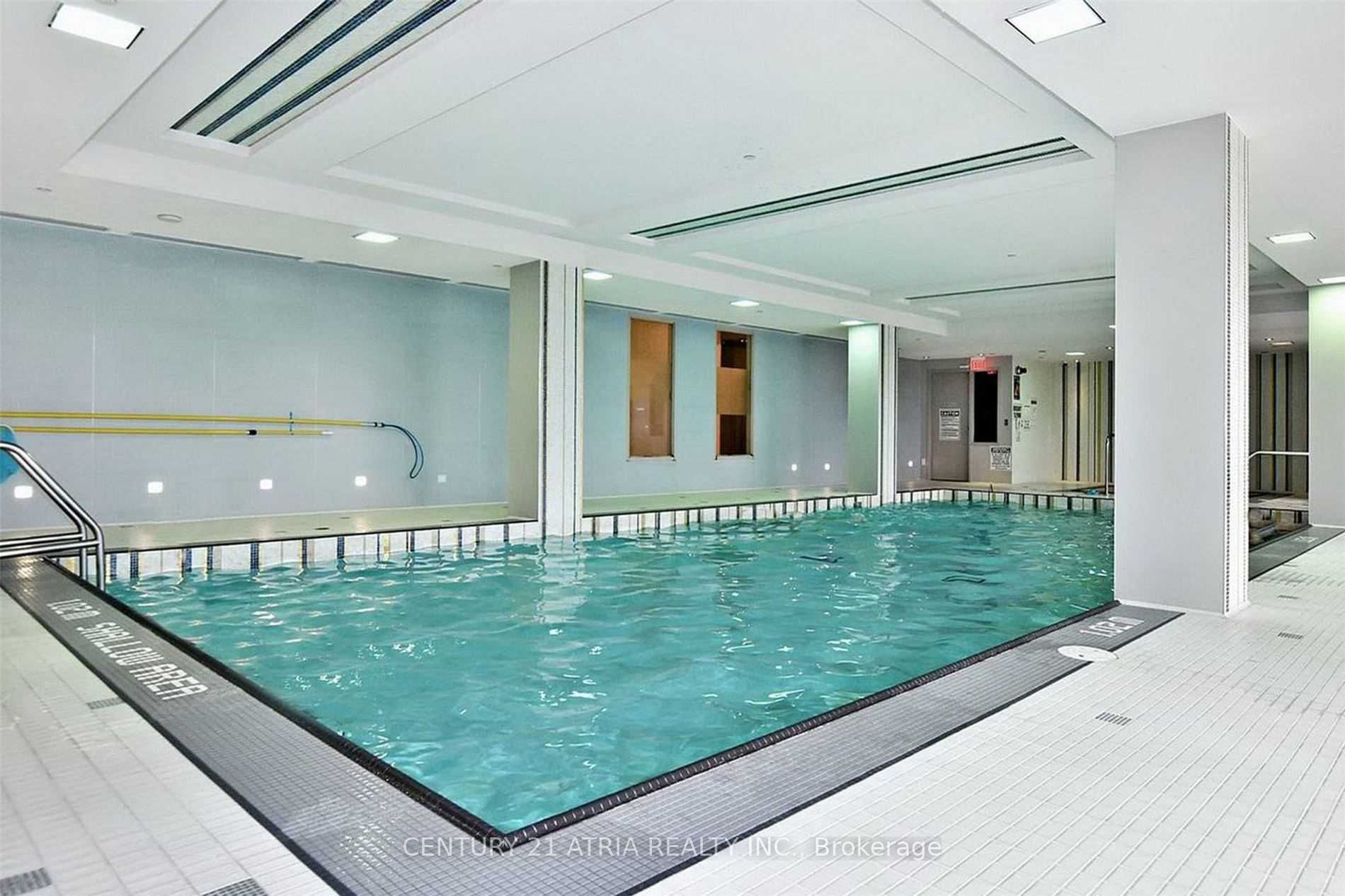 7161 Yonge St, #1527