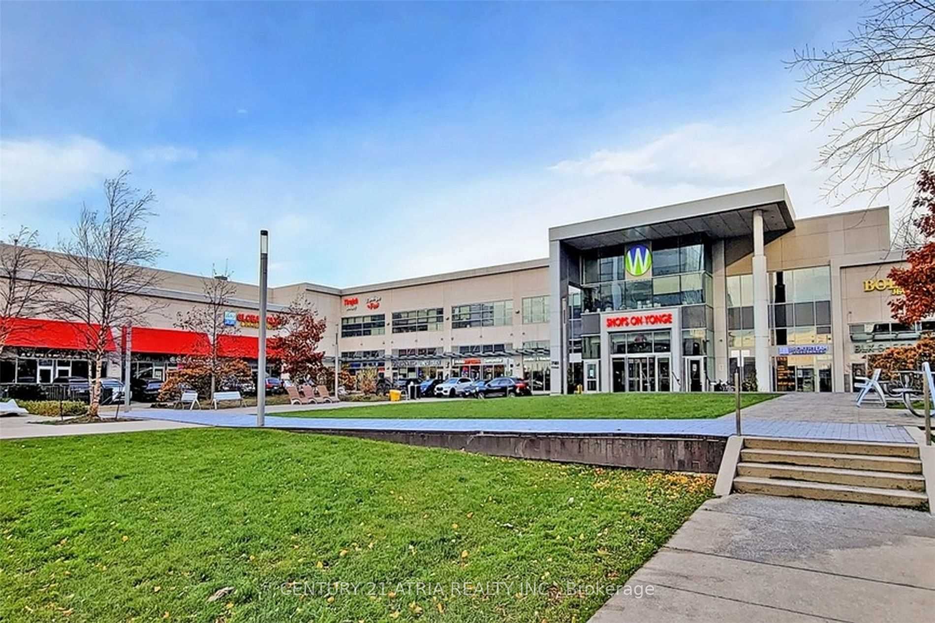 7161 Yonge St, #1527