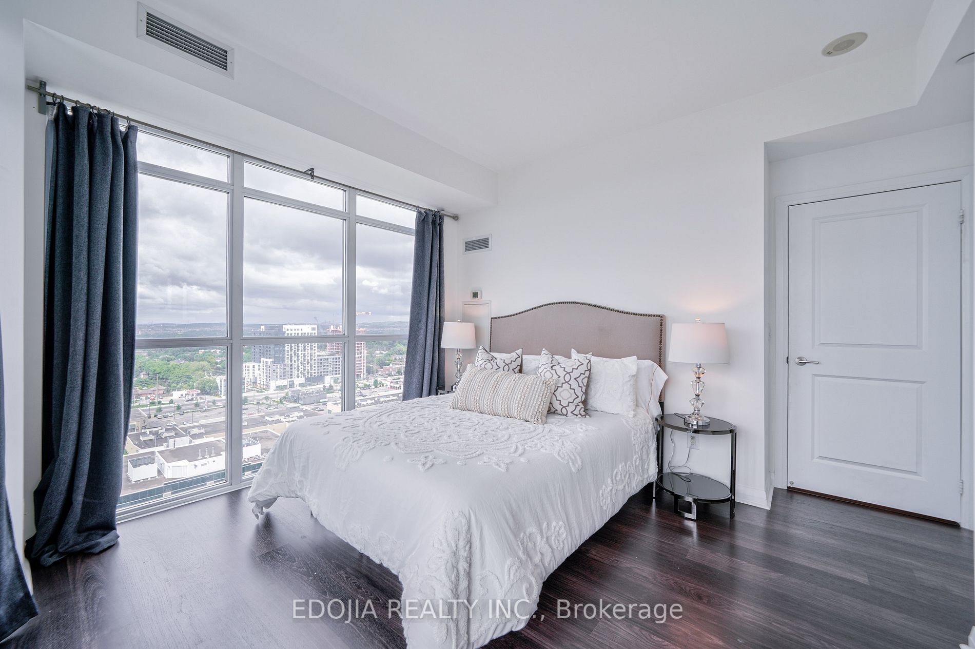 55 Oneida Cres, #Lph04