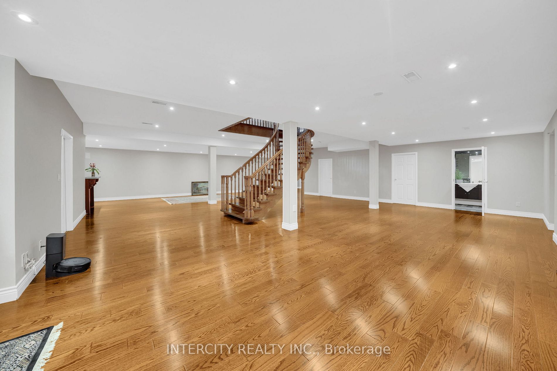 406 Stephanie Blvd