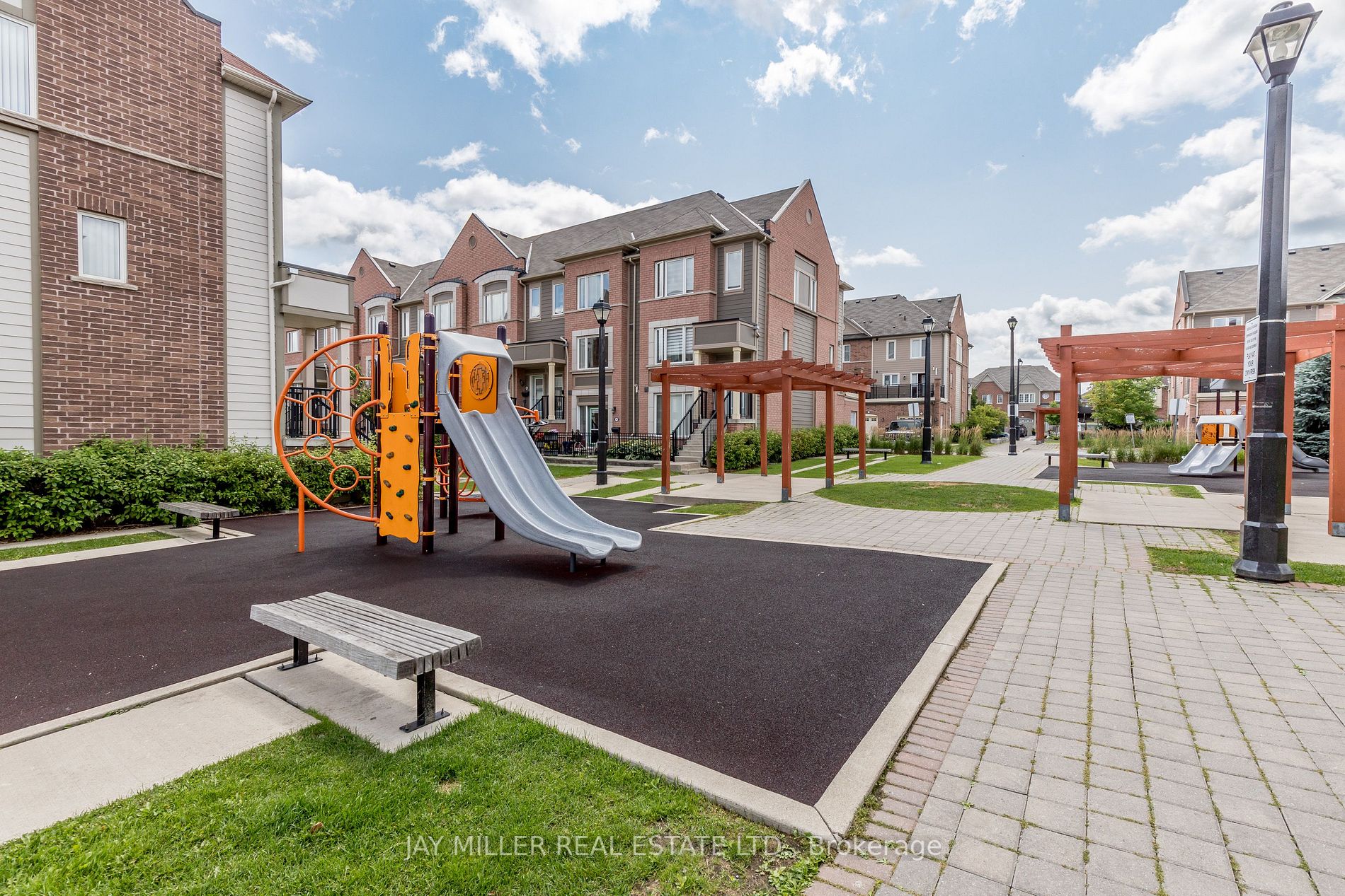 71 Burton Howard Dr, #7