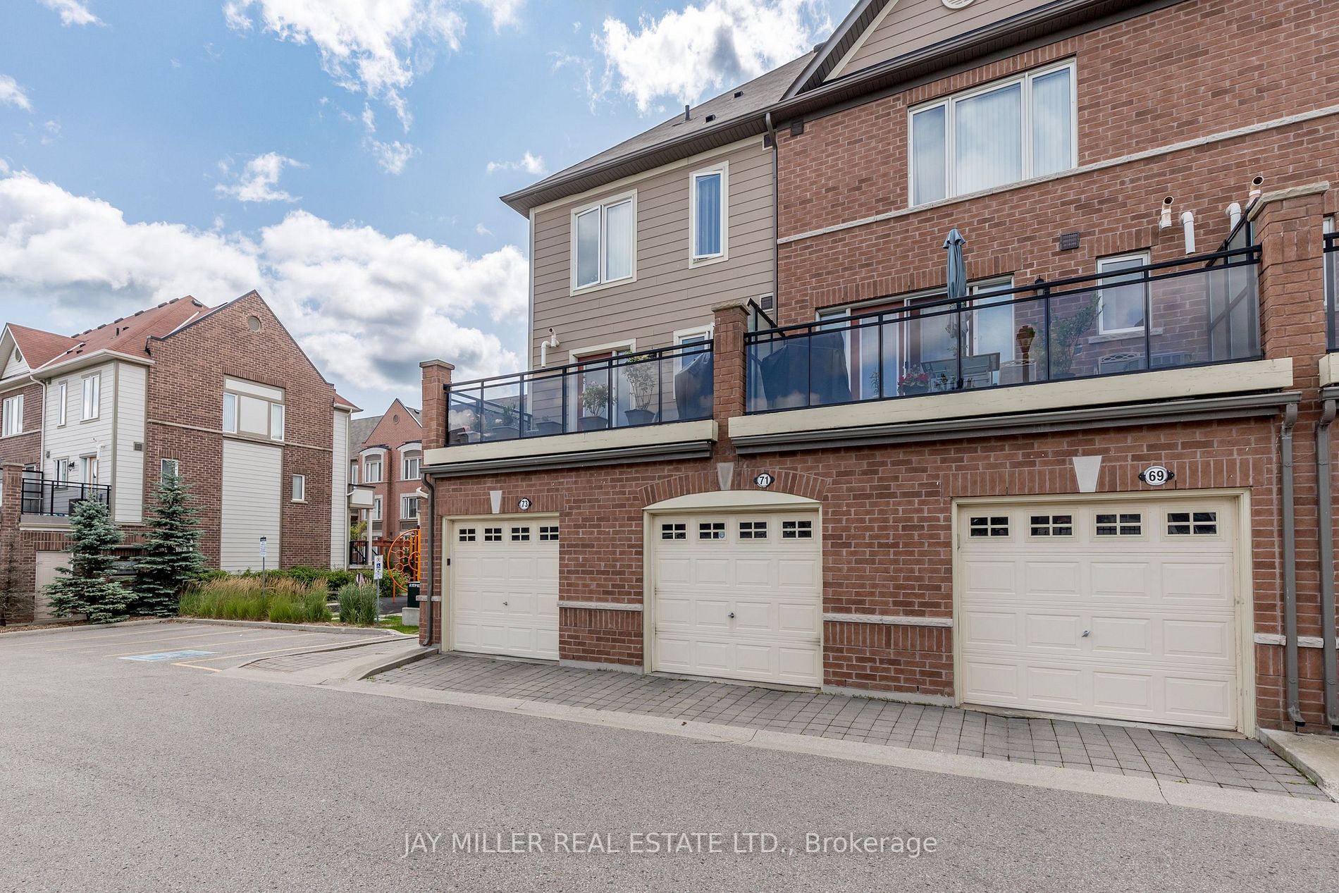 71 Burton Howard Dr, #7