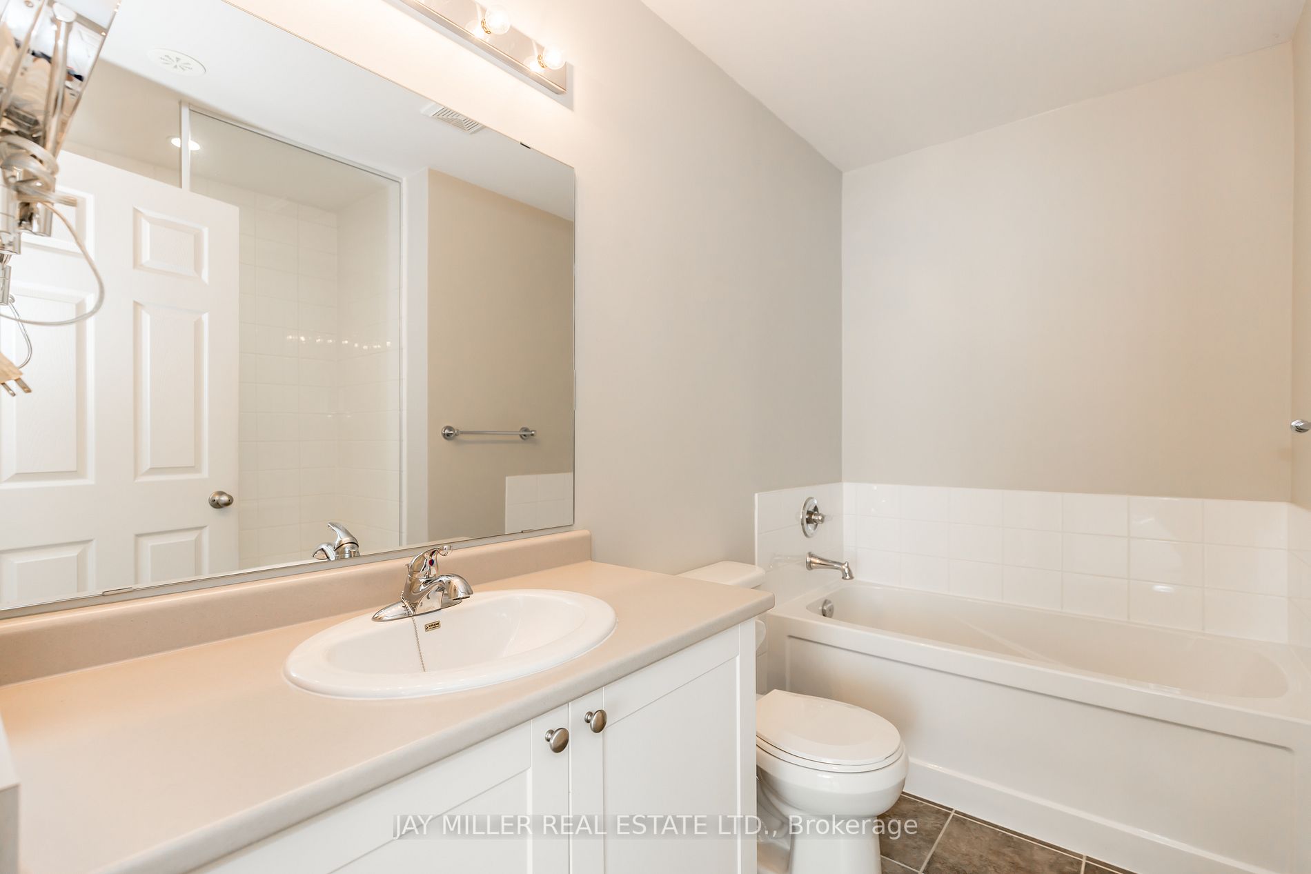 71 Burton Howard Dr, #7
