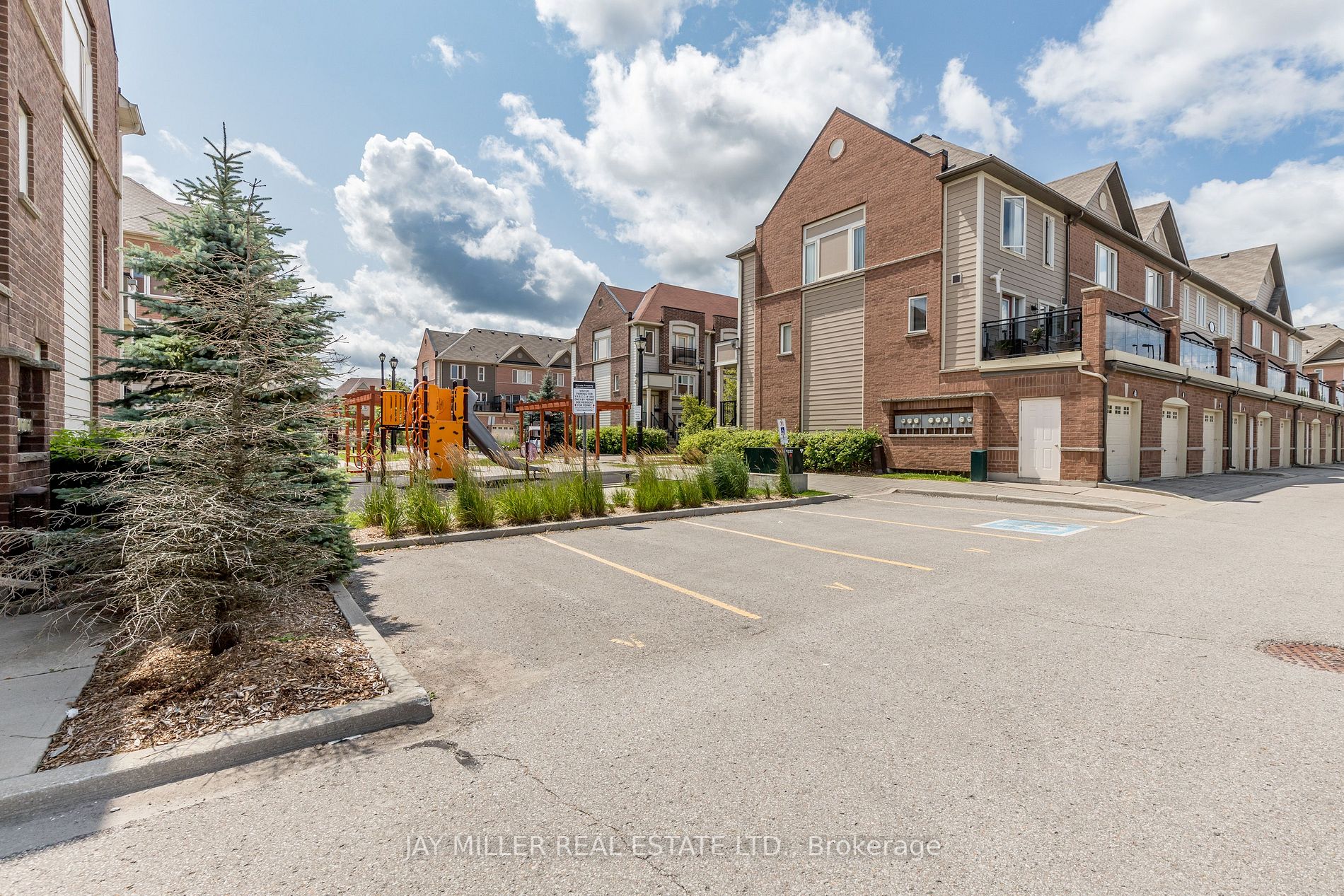 71 Burton Howard Dr, #7