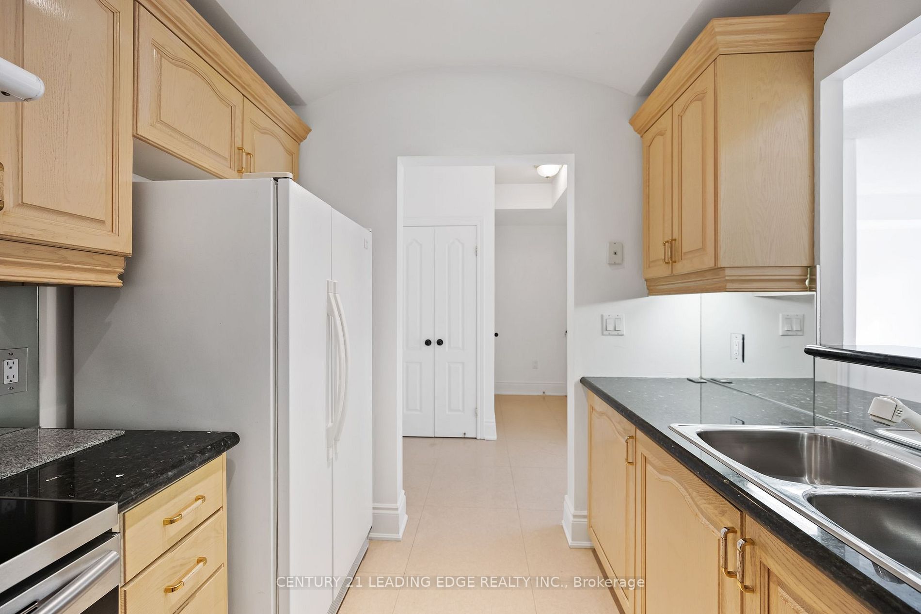 53 Woodbridge Ave, #201