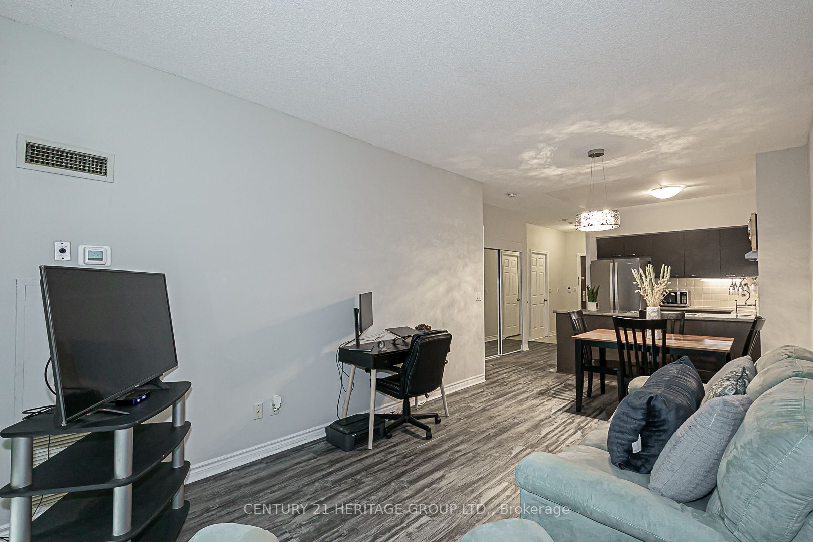130 Pond Dr, #102