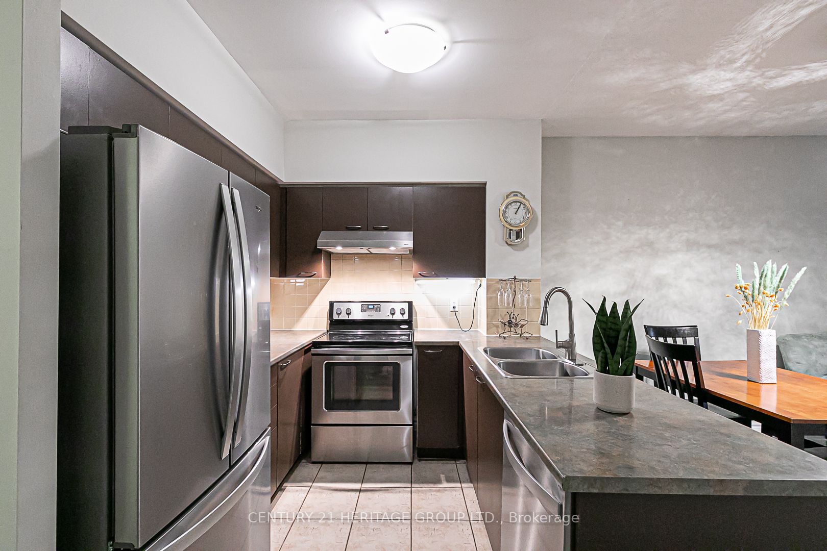 130 Pond Dr, #102