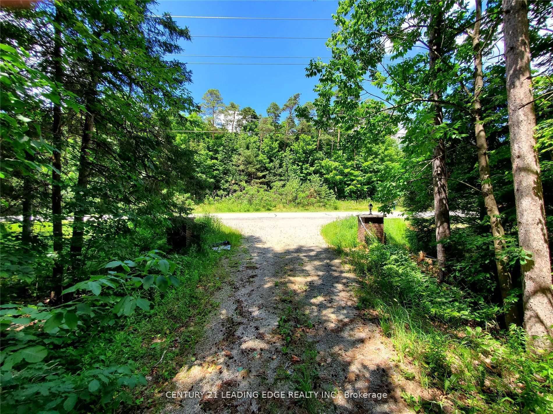 4035 Aurora Road, Stouffv Rd