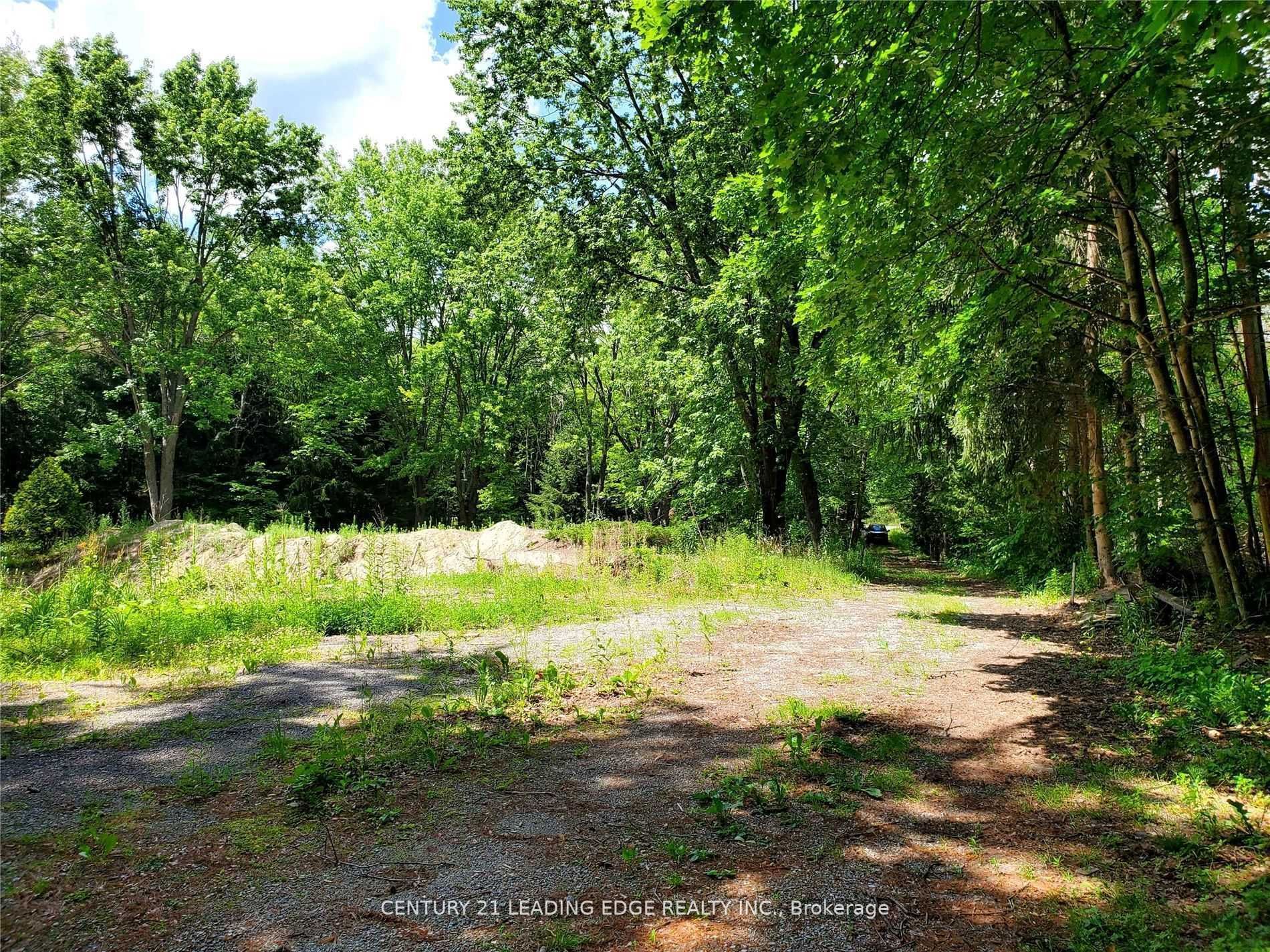 4035 Aurora Road, Stouffv Rd