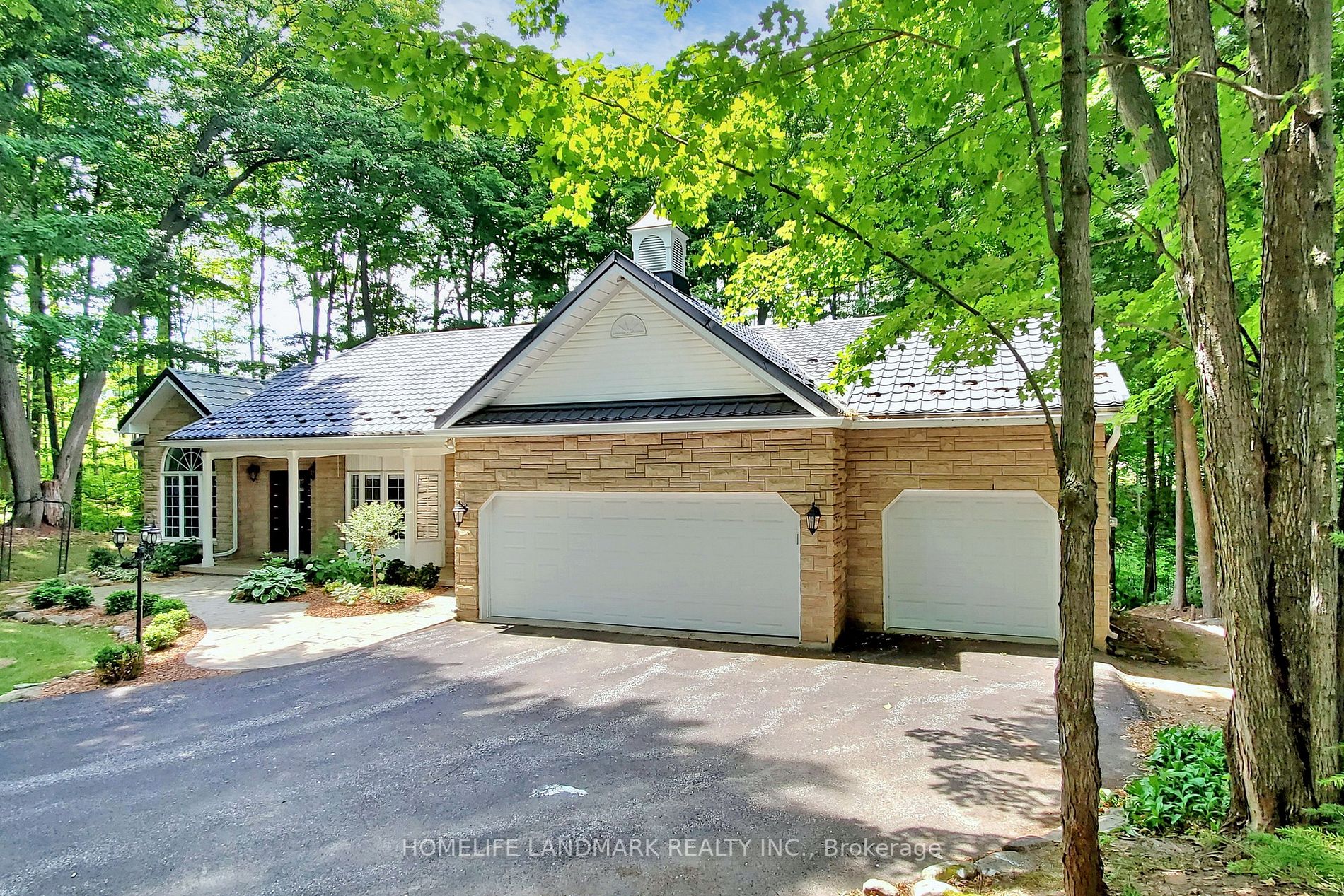1976 Forest Valley Drive